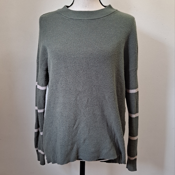 American Eagle Army Green Soft knit High low hem Jegging fit Sweater Siz… - Picture 1 of 7
